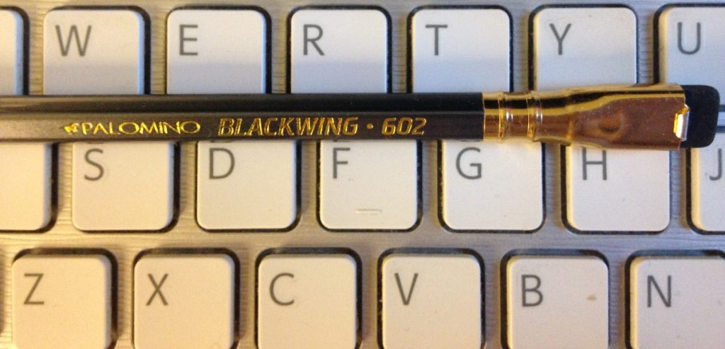 Blackwing 602 e um kit escritora