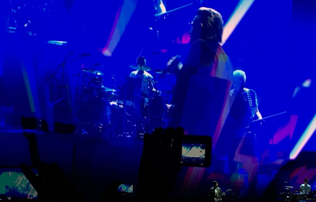 u2: cantar, amar, humanizar