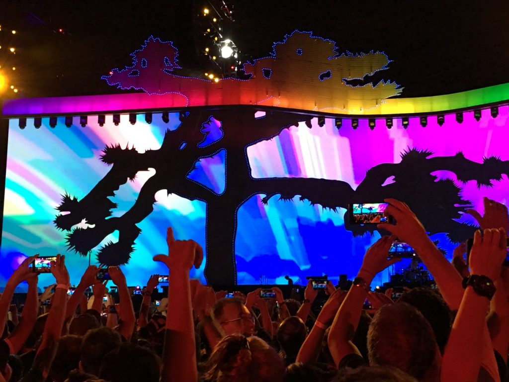 u2: cantar, amar, humanizar