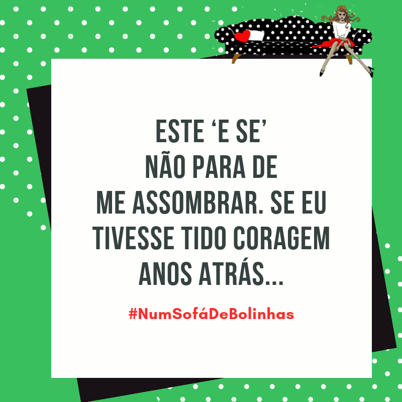 Num sofá de bolinhas