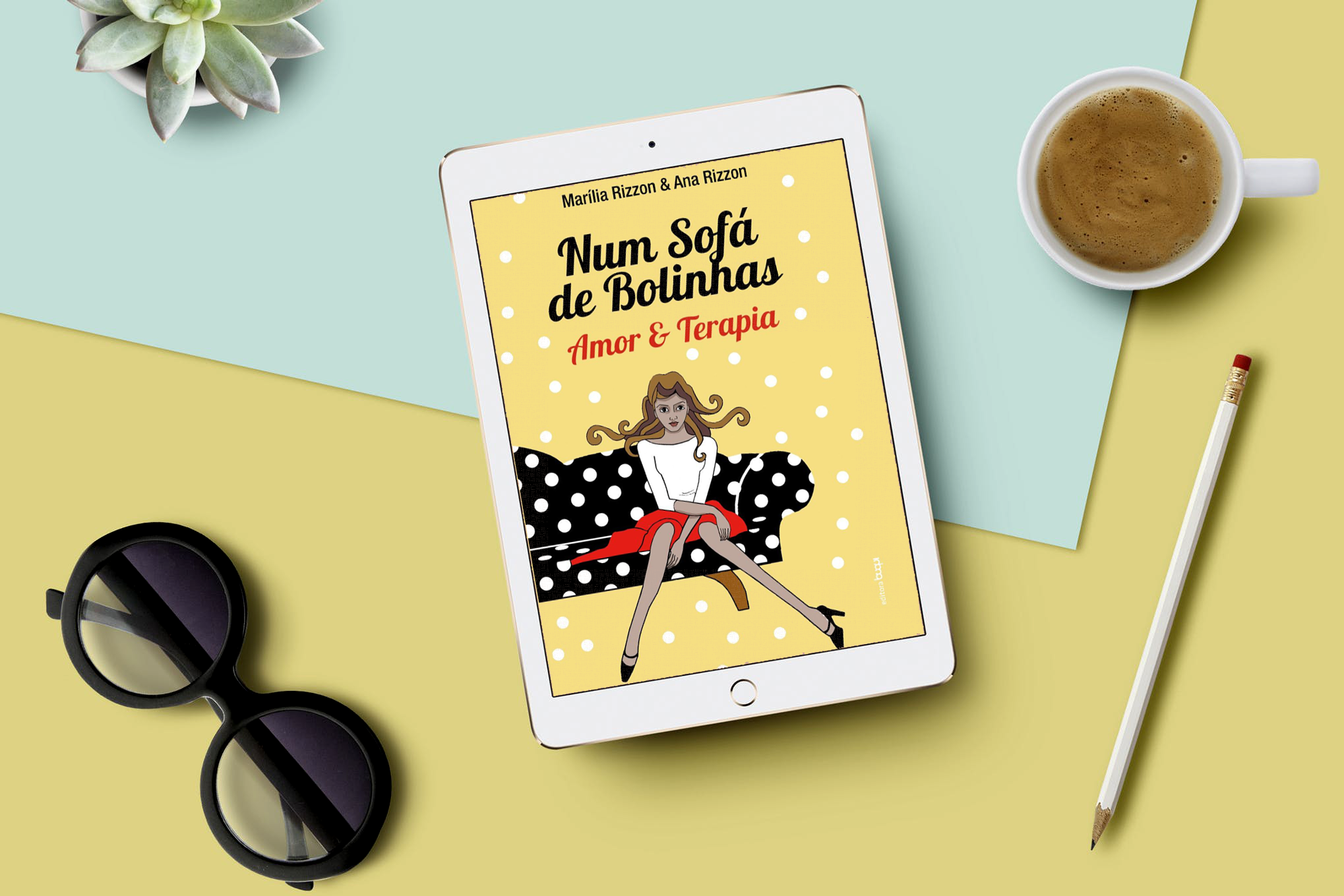 num sofá de bolinhas amor e terapia
