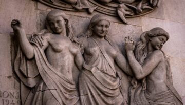 astrologia mulheril | imagem Nikola Tasic/Unsplash
