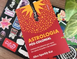 livro astrologia pós colonial capa